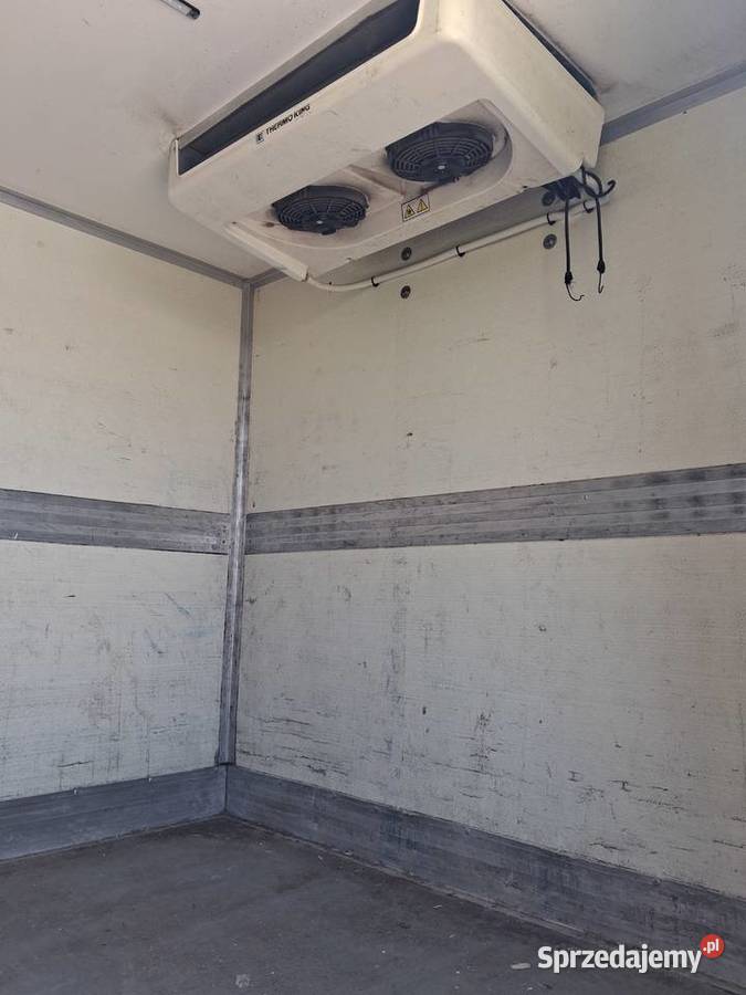 MercedesBenz Sprinter bliźniak chłodnia z windą Warszawa