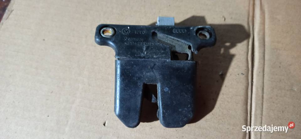 Zamek klapy bagażnika tył Audi A4 B5 Sedan podkarpackie Dębica sprzedam