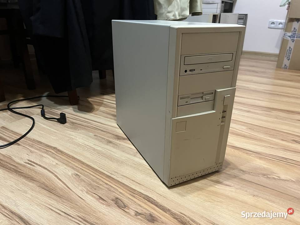 Zabytkowy komputer PC AT Pentium II 233MHz sprzedam