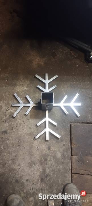 stojak pod choinkę ręczna robota Mędrzechów