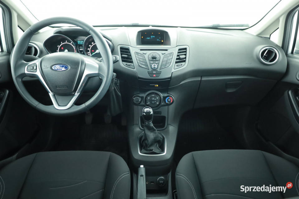 Ford Fiesta 125 srebrny sprzedam