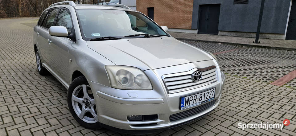 Toyota Avensis SOL 2005r 18 VVTI 129 kombi stan immobilizer Elbląg