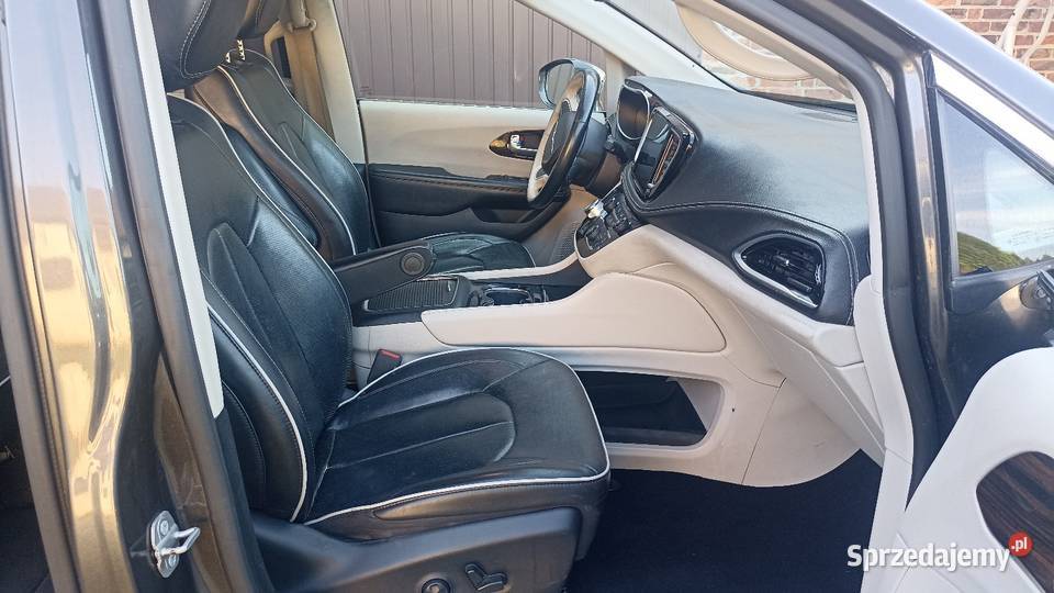 Pacifica Limited AWD Łuków
