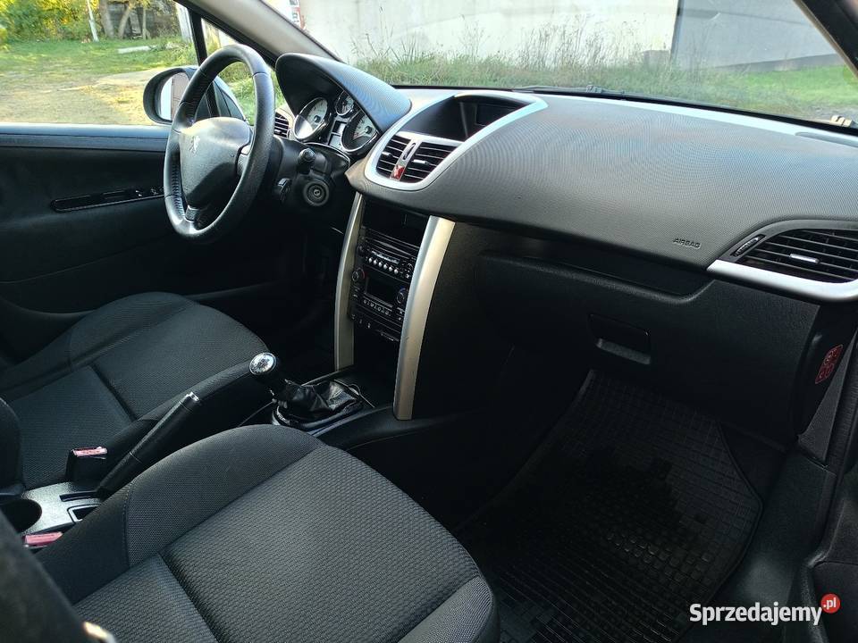 serdecznie oferuje do sprzedaży Peugeot 14 światła przeciwmgielne śląskie Będzin