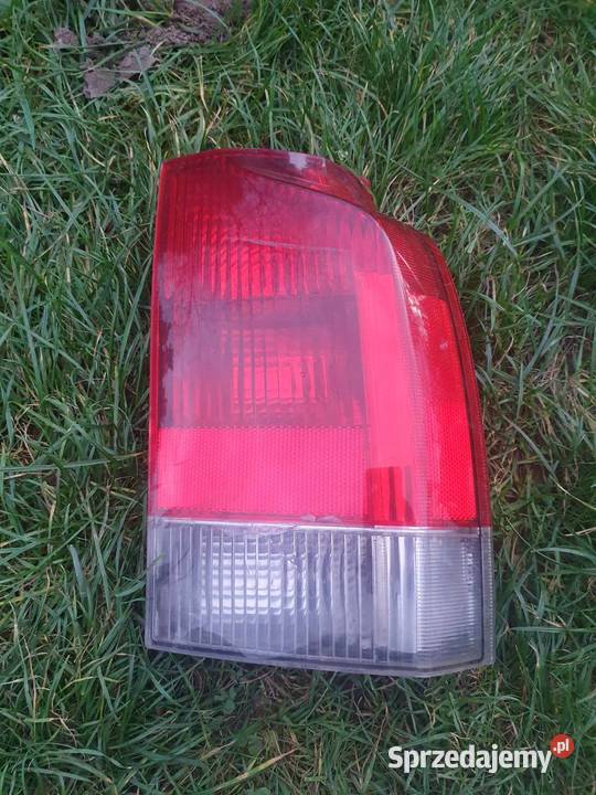 Lampa tylna prawa dolna Volvo v70 II 0004 sprzedam