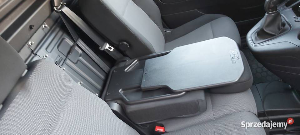 PEUGEOT PARTNER III 15 HDi 102 2019r klima 36 zarejestrowany w Polsce świętokrzyskie Skarżysko-Kamienna