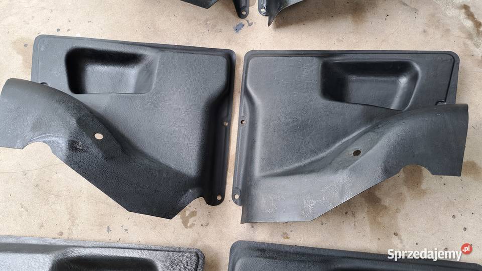 Fiat126p osłony boczki nadkoli tył