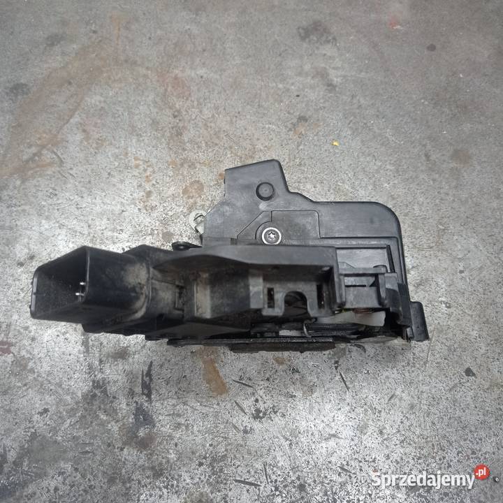 ZAMEK DRZWI PRAWY TYŁ 6M2AR26412BC FORD MONDEO