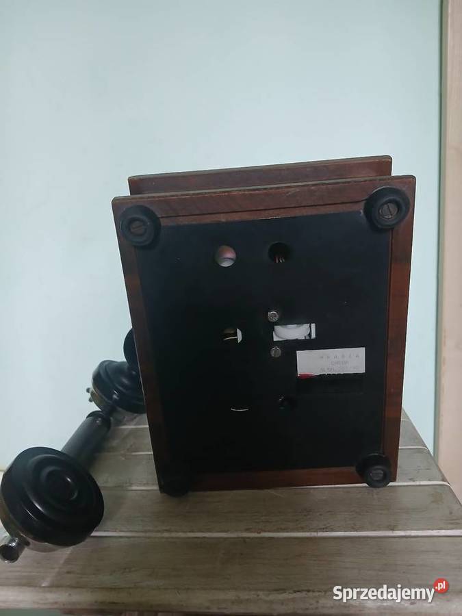 Telefon stacjonarny z czasów PRL u Kraków
