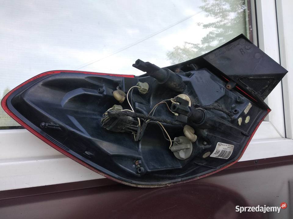Opel Astra J kombi lampa tył tylna prawa narożna Sieradz sprzedam