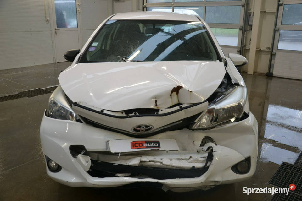 Toyota Yaris 10 benzyna 70 EKONOMICZNY niski małopolskie Kęty