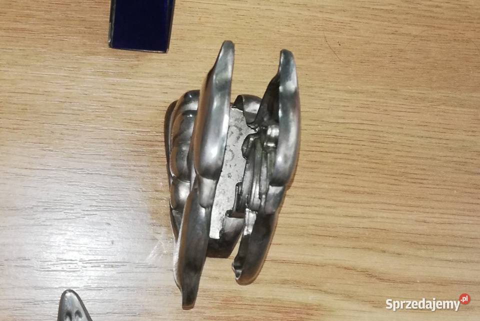 Serwetnik dwa delfiny z lat PRL posrebrzany mazowieckie Warszawa