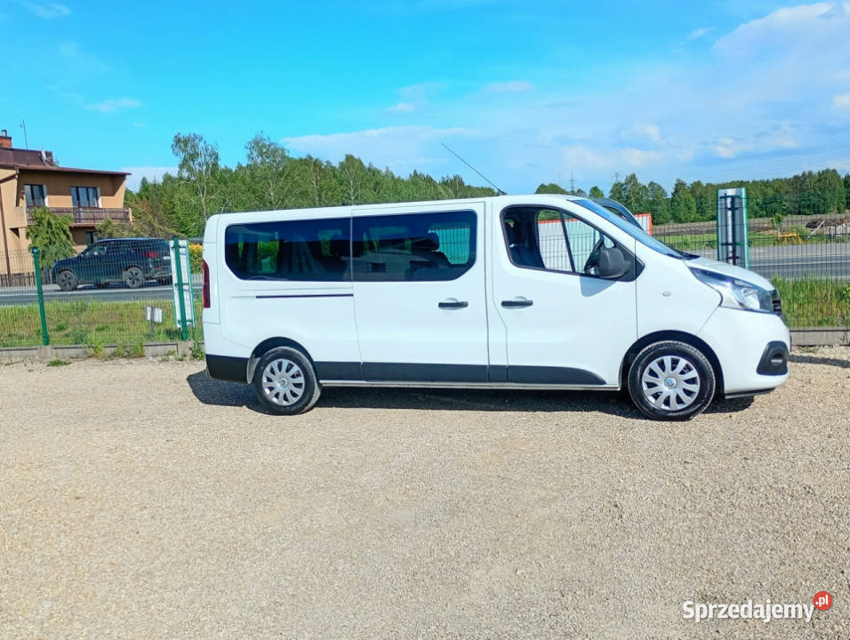 Renault Trafic krajowy longfv vat 23 III 2014 gniazdo USB Chełm Śląski sprzedam