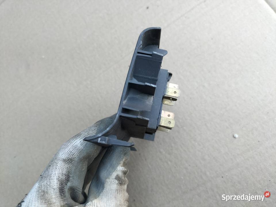 AUDI A4B5 A4 B5 WŁĄCZNIK PANEL STEROWANIA SZYBY Kamień-Kolonia