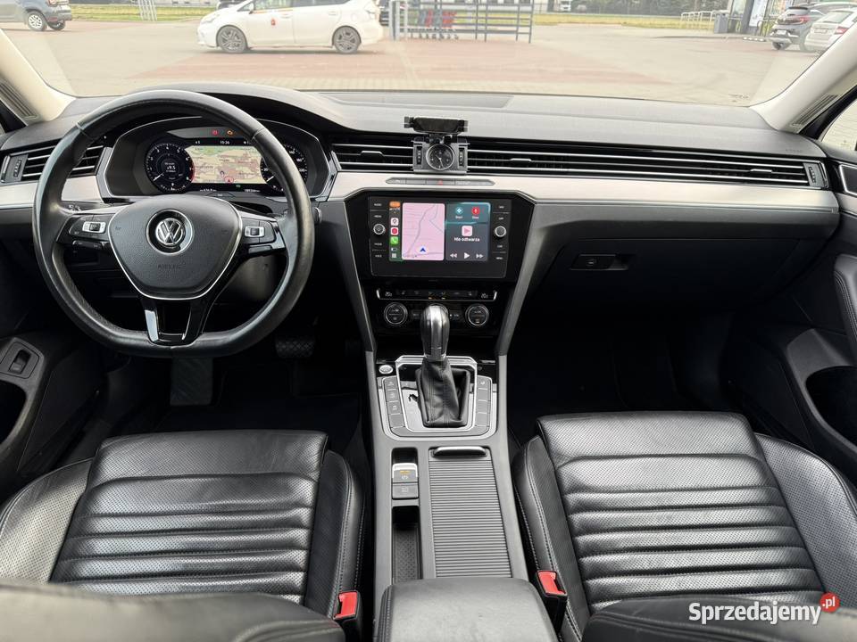 VW Passat B8 kombi 2017 benzyna 18 automat Volkswagen