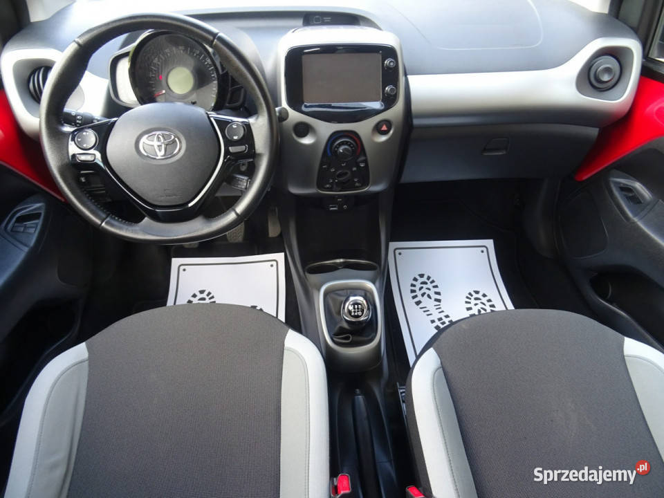 Toyota Aygo Niezawodny i ekonomiczny samochód z VAT marża