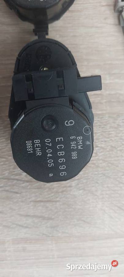 Silniczek nawiewu BMW E60 6942987 6942988 zachodniopomorskie Szczecin sprzedam