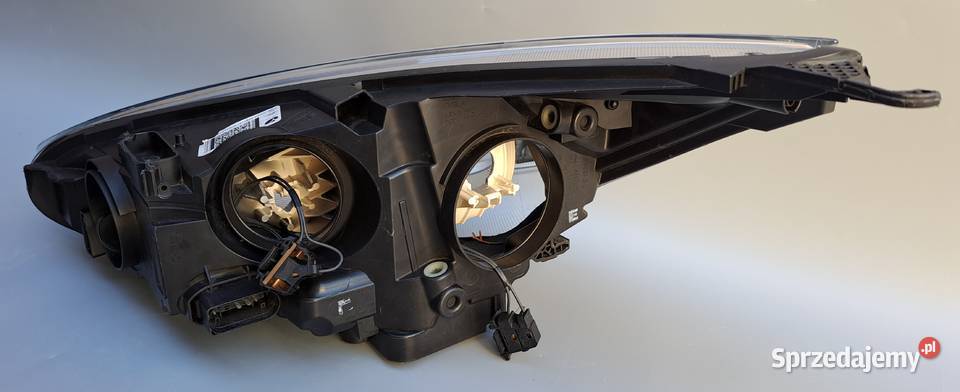 Reflektor Prawy Ford Focus Mk3 FL LED Mielęcin