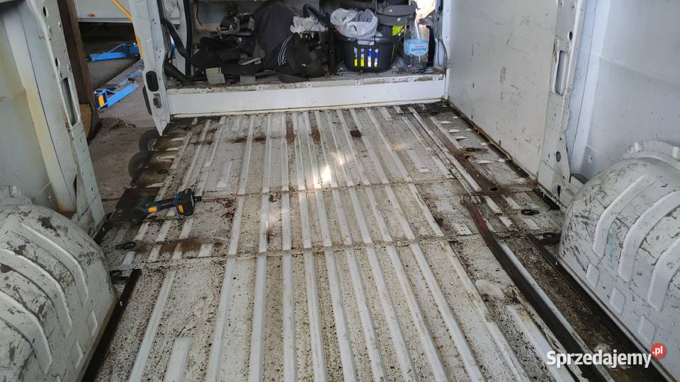 Renault Master 2015r L2H2 Goła karoseria Rok produkcji 2015 małopolskie sprzedam