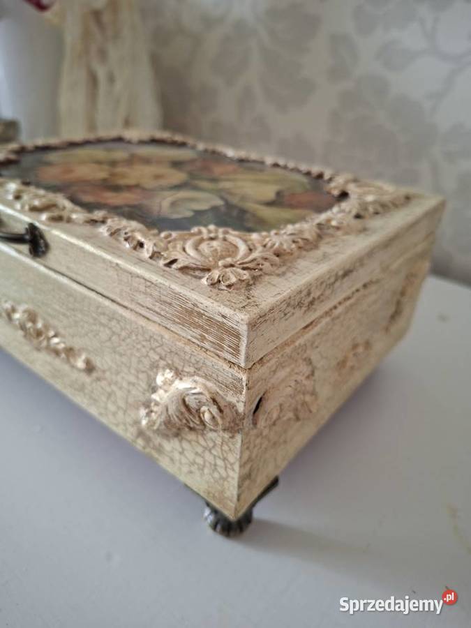 Szkatułka retro na biżuterię Kraków