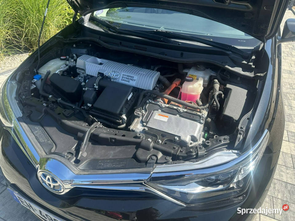 Toyota Auris Hybryda niski przebieg oryginalny 4/5 Poznań sprzedam