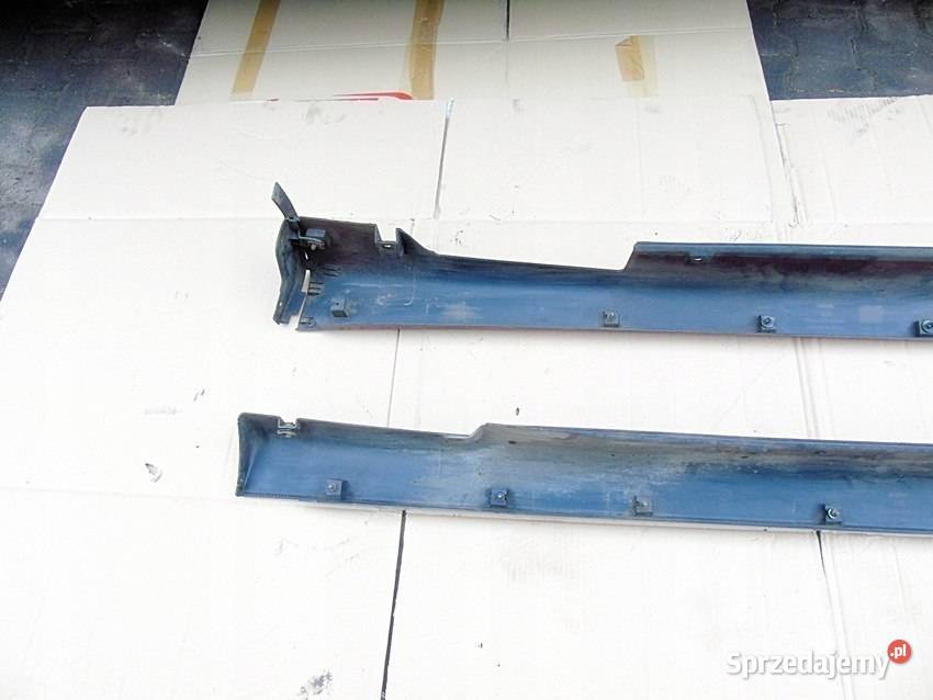 Listwy nakładki progowe Nissan Almera Tino 2002 osobowe Pozostałe Motoryzacja