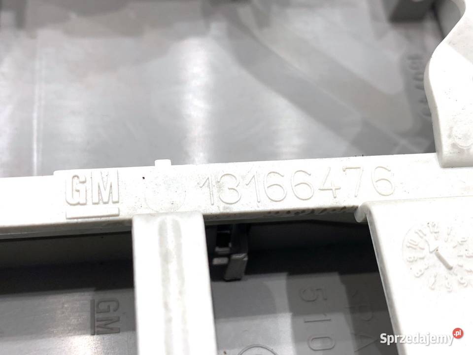 LAMPA SUFITOWA OPEL ZAFIRA B 13166476 Hatchback osobowe podkarpackie