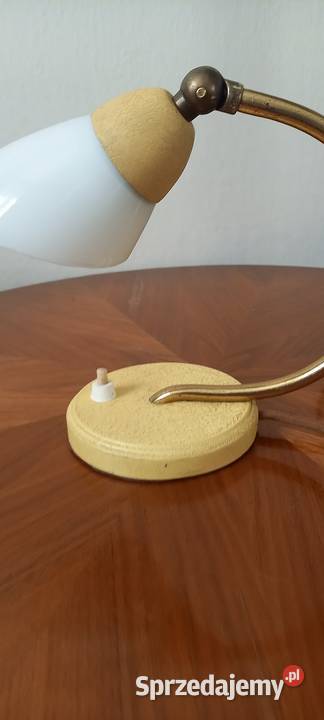 Mała lampka nocna z kloszem z lat 5060 ubwieku Skierniewice