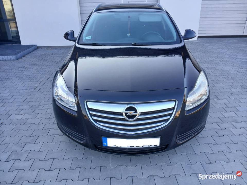 Opel Insignia 2010 20 BENZYNA 220 NAVIGACJA Rok produkcji 2010 Przeworsk