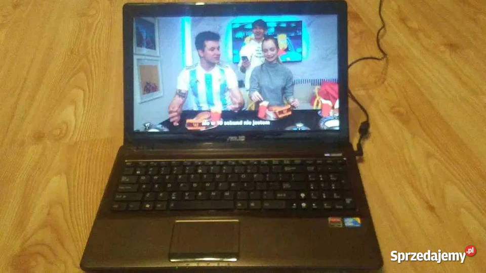 Laptop Asus win 10 pro intel core i3 267 GHz 8gb