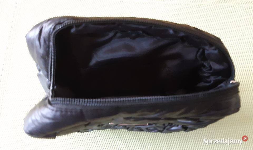 Kosmetyczkatorebka materiałowaczarna firmy sprzedam