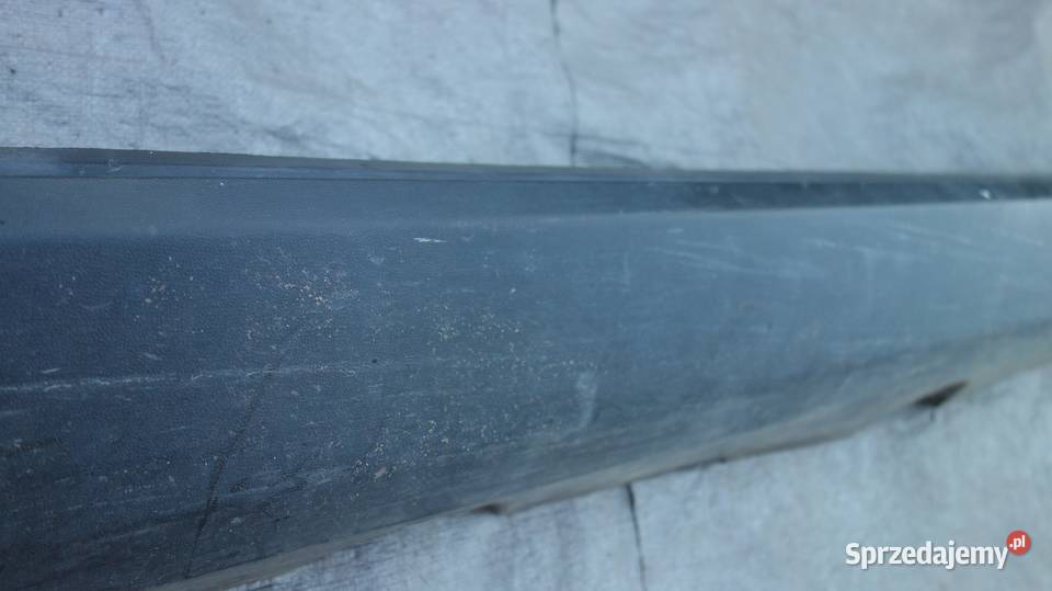 MERCEDES GLC W253 LISTWA PROGOWA PRAWA