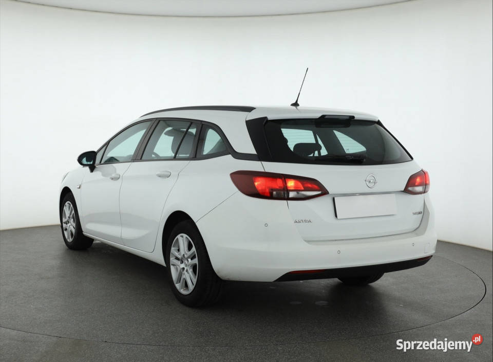 Opel Astra 14 T 4/5 Piaseczno