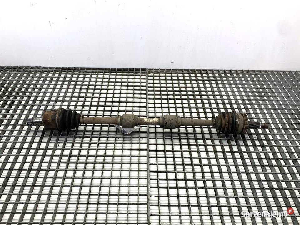 PÓŁOŚ PRAWY PRZÓD KIA CARENS IV 17 136 PRZEGUB