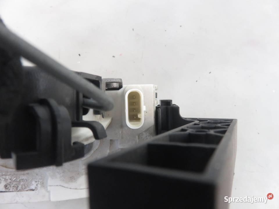 ZAMEK LEWY TYLNY MERCEDES CLA X117 A0997305500 Zamki, wkładki i kluczyki