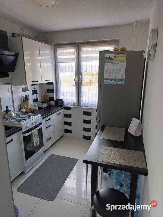 ZAMIENIE MIESZKANIEw PONIATOWEJ na 1pietrze Poniatowa