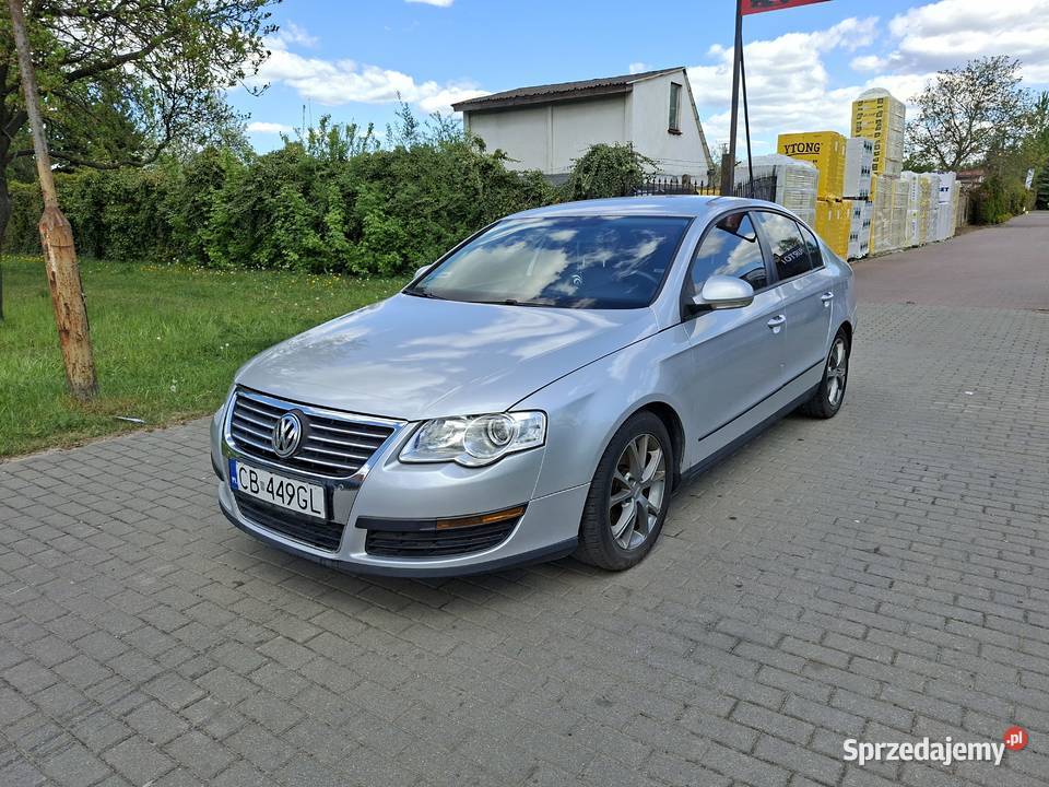 Volkswagen Passat B6 16 benzyna Sedan stan isofix Bydgoszcz sprzedam