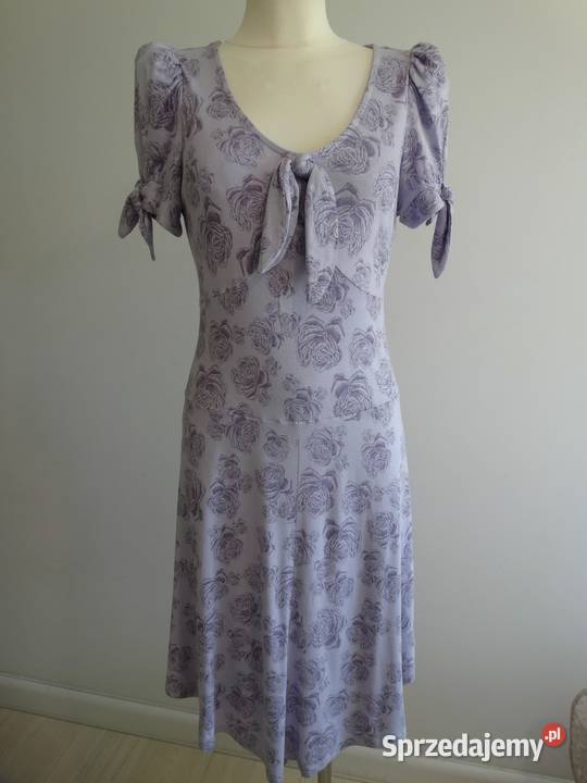 Sukienka Liliowa Kwiatowy Nadruk Rozkloszowana