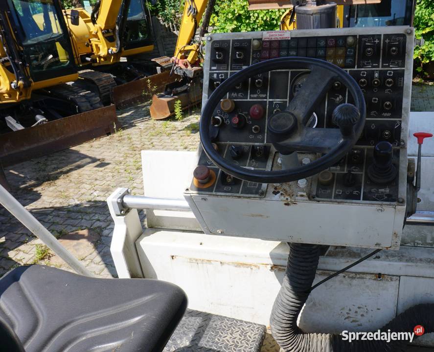 Rozściełacz do asfaltu Ammann ATF 350 E 2014 Jeziorko