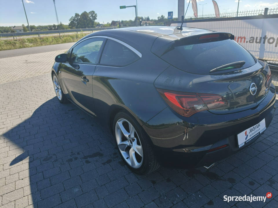 Opel Astra GTC J 20092019 Lipówki