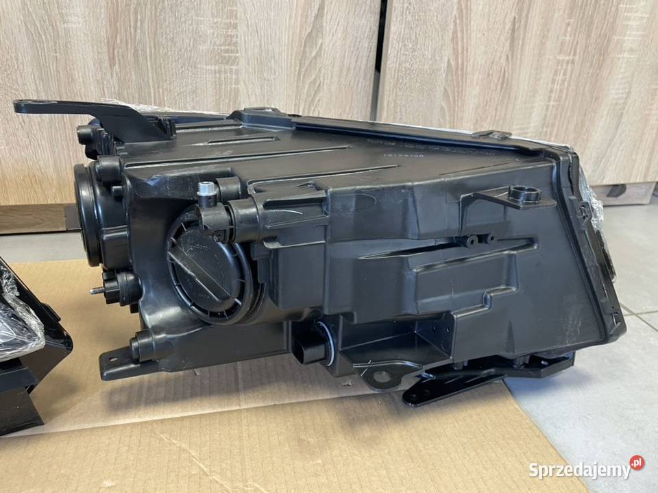 Jeep Compas 20 reflektor przód nowy Motycz sprzedam