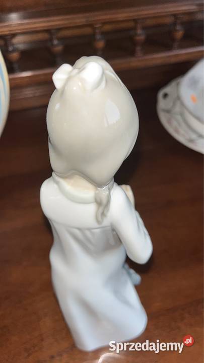 Figurka dziewczyny z pieskiem Zaphir Lladro Gdańsk