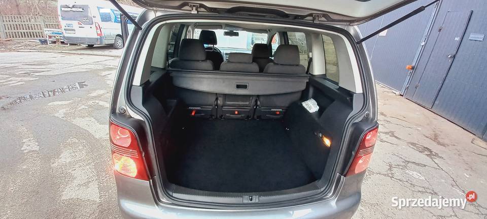 Volkswagen Touran I 2009r 20 LPG bezwypadk 145 grafitowy