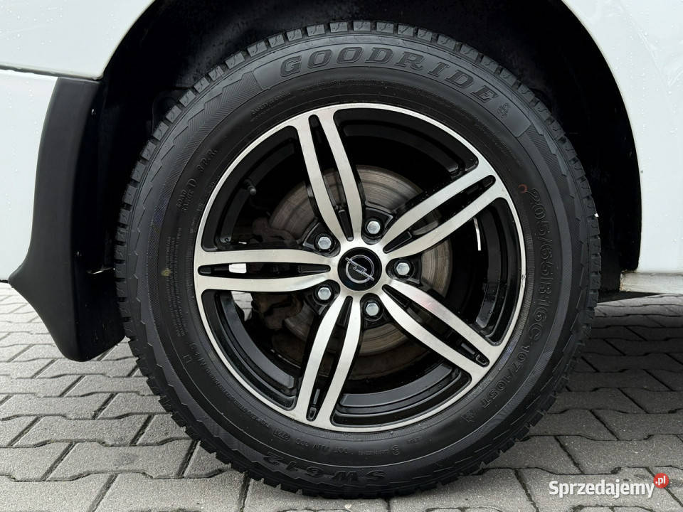 Opel Vivaro 20 115 L1H1 Furgon Blaszak ABS Opel Widełki