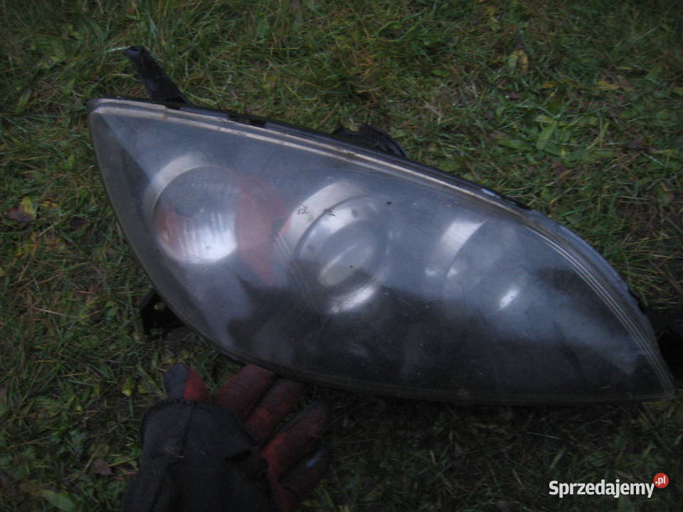 Lampa przednia prawa reflektor prawy Mazda 3 03 osobowe Kraków