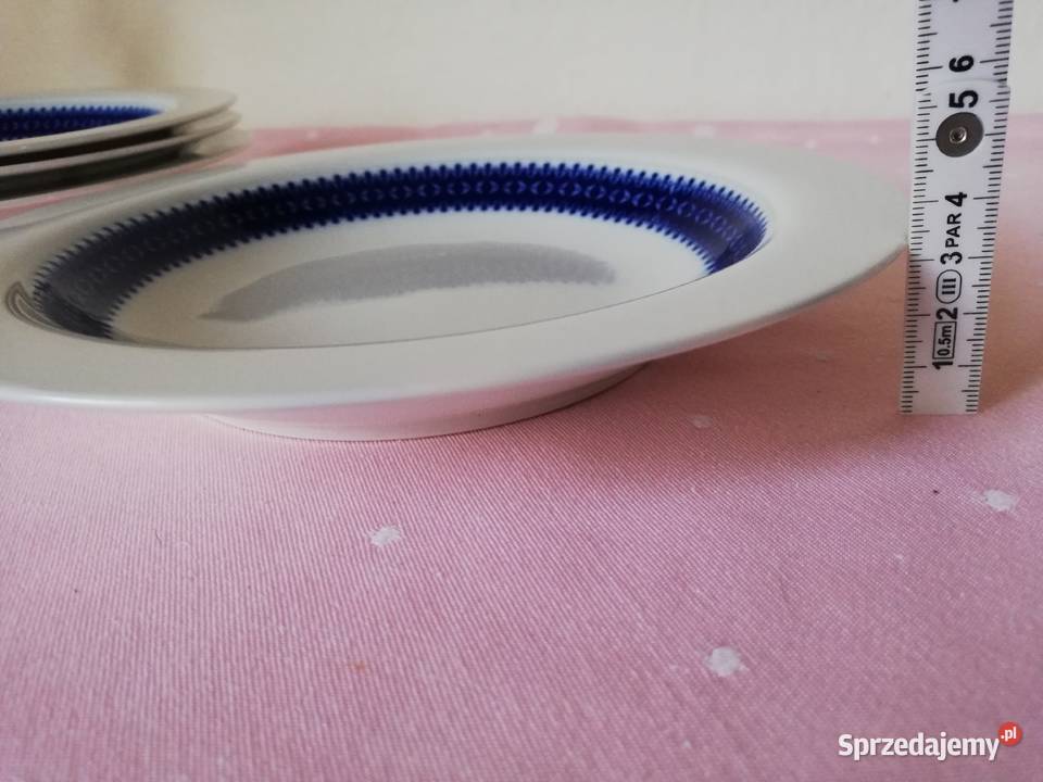 Talerze obiadowe biało kobaltowa porcelana małopolskie Gorlice