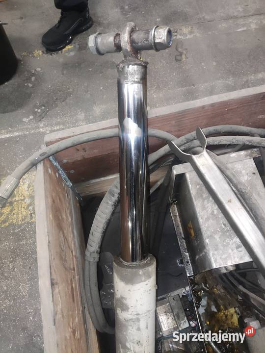 Siłownik hydrauliczny jednostronny 330 mm wysuwu małopolskie Libusza sprzedam