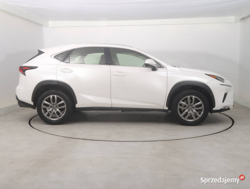 Lexus NX 200t czujnik parkowania Bielany Wrocławskie