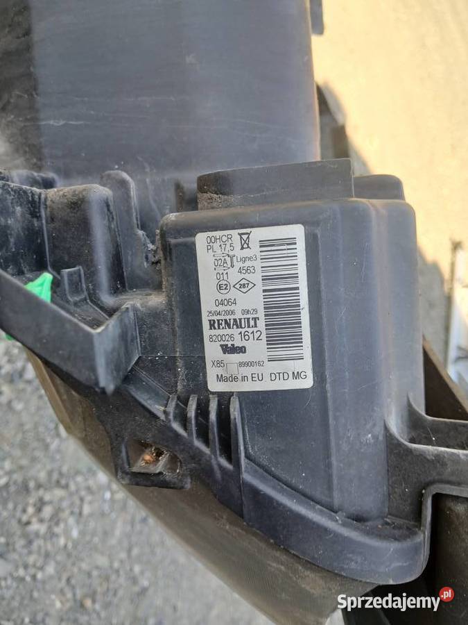 Lampa prawa przednia Renault Clio III 3 soczewka Radłów