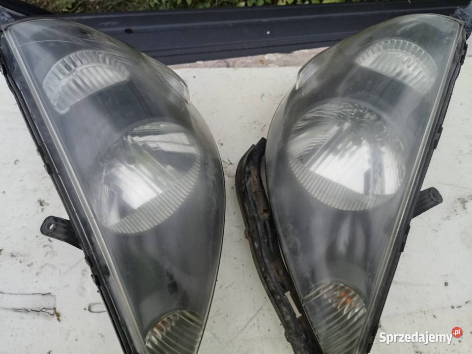 Lampy przednie do hondy jezz